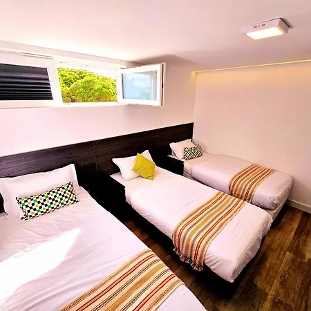 Peers * Віавіа