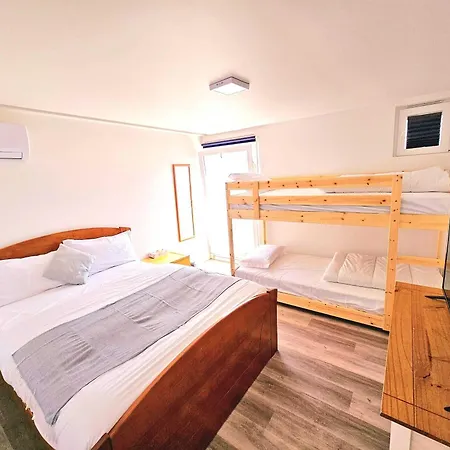 Peers Guest house Cascais